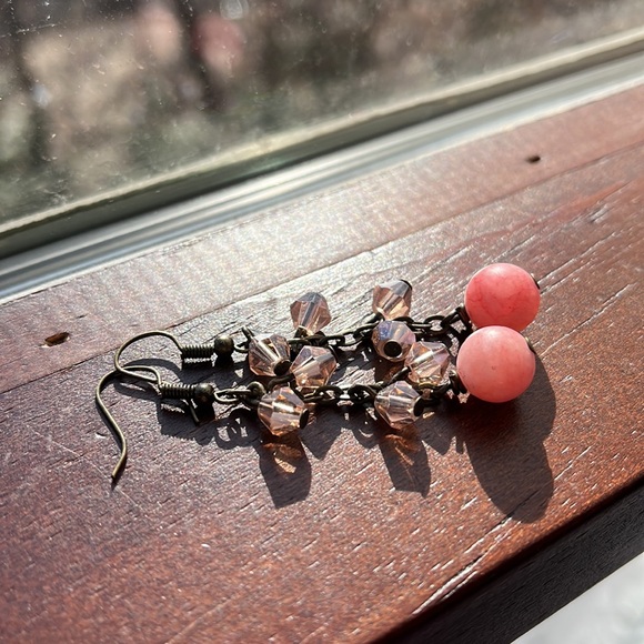 Elegant Crystal and stone earrings - Picture 2 of 4